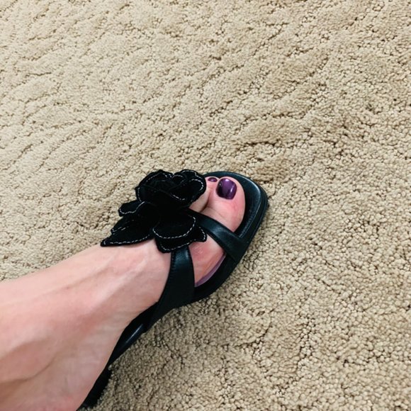 Tara Rose Slide -Nubuck Rose on top - size 36 - Very good condition pre-owned - Picture 4 of 7